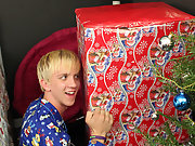 It's Christmas morning and Jordan Ashton wakes to find one big present under his tree first time gufa gay porn at Boy Crush!